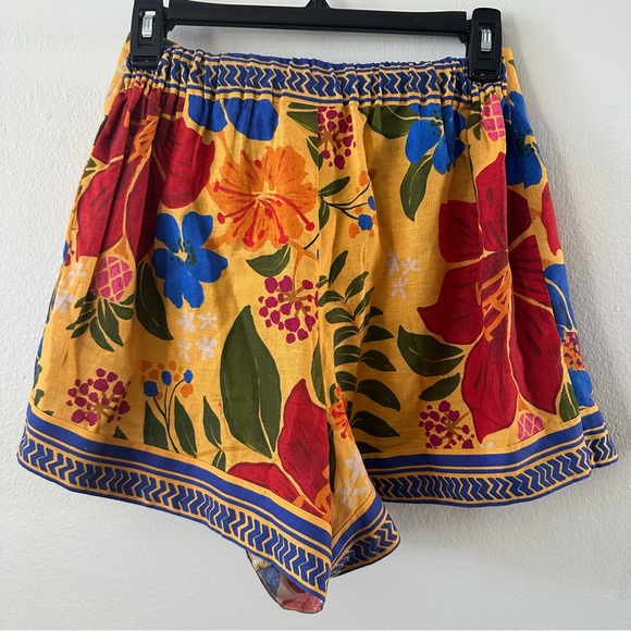 FARM Rio Yellow Floral Yard Lenzing™ Ecovero™ Euroflax™ Shorts - Picture 5 of 6